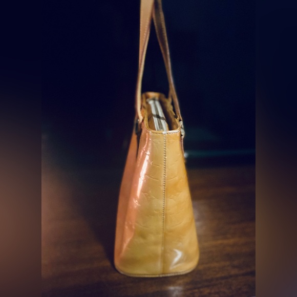 LOUIS VUITTON Monogram Vernis Houston - Picture 11 of 16